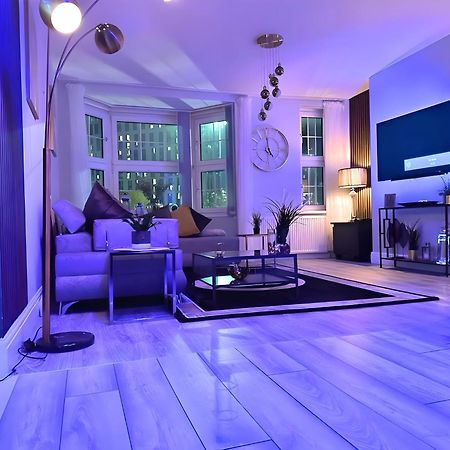 *Luxury 9Ine Lush Jacuzzi Apartment & Balcony* Бирмингем Экстерьер фото