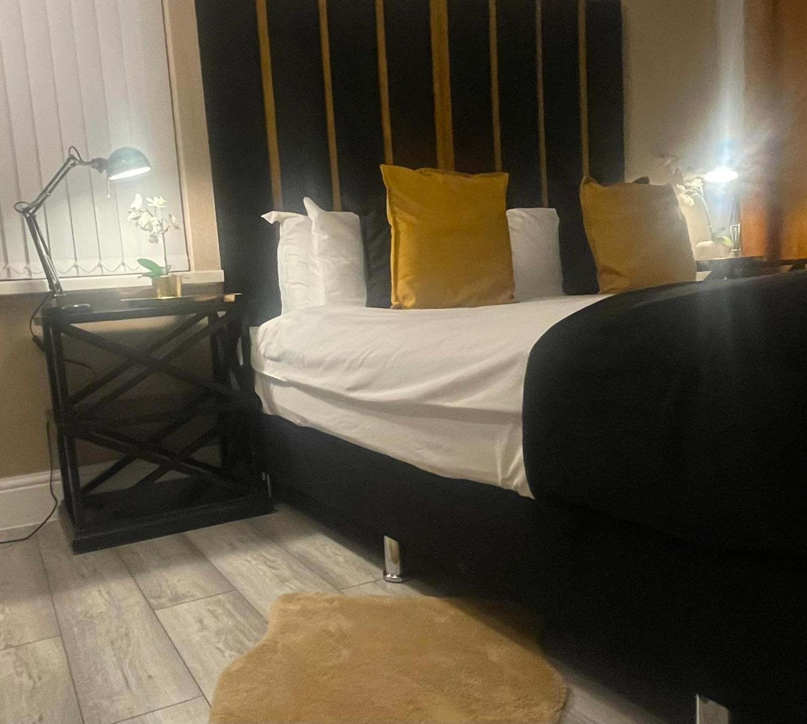 *Luxury 9Ine Lush Jacuzzi Apartment & Balcony* Бирмингем Экстерьер фото